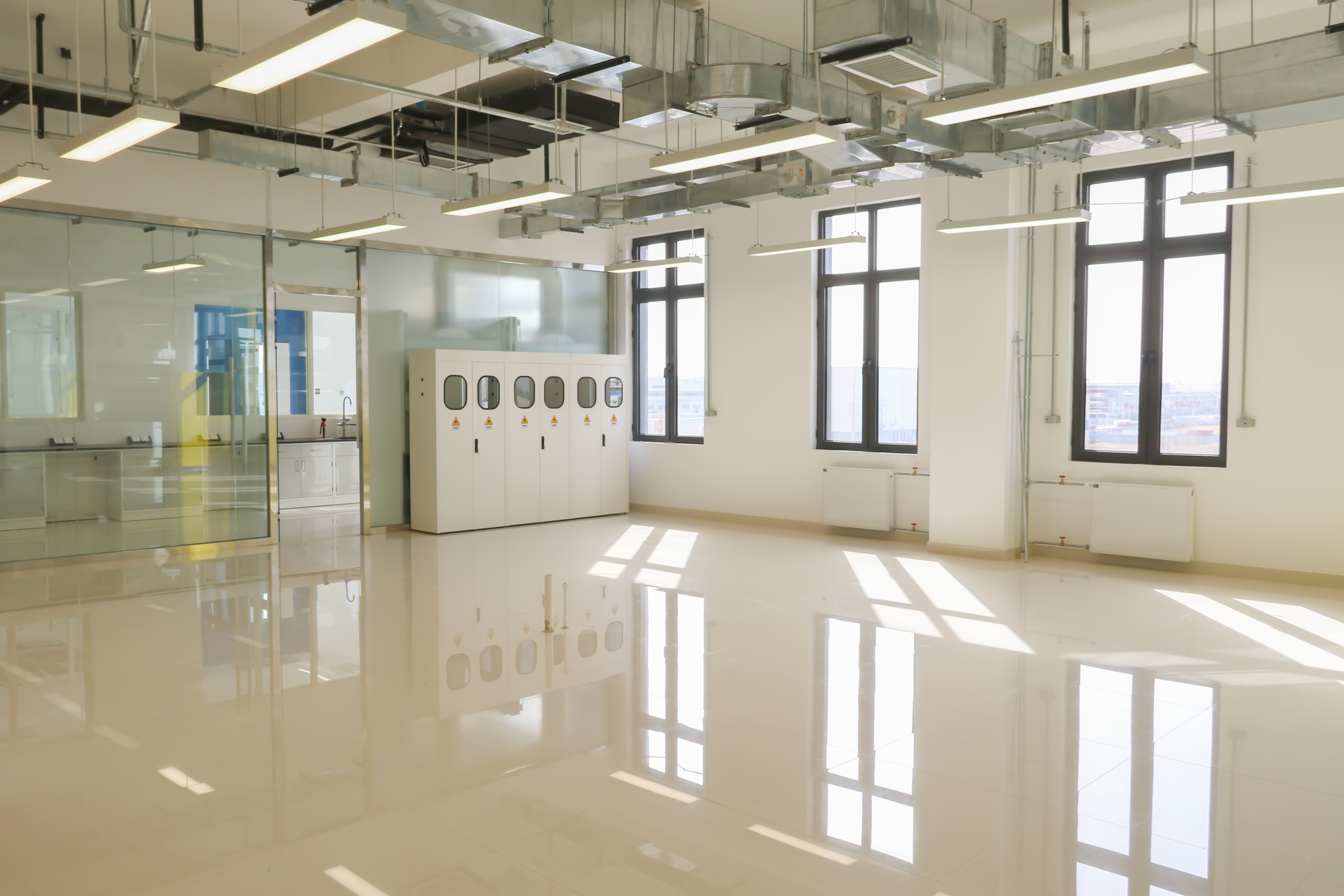 Aktueller Firmenfall über Labormöbel Laborventilationsschrank